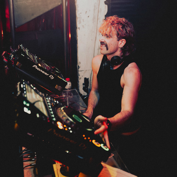 Jonny Hawkins (AKA Aunty Jonny)
